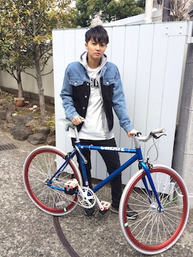 「G.V.G.V.（ジーヴィージーヴィー）のアイテム」を使った、a.komuroさん（メンズ・167cm）の春コーディネート