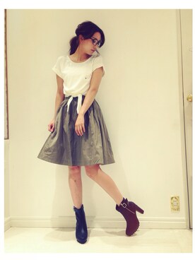 「MERCURYDUO（マーキュリーデュオ）のアイテム（Tシャツ/カットソー、ホワイト系）」を使った、立花 朋実さん（レディース・165cm）の夏コーディネート