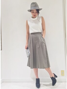 「MERCURYDUO（マーキュリーデュオ）のアイテム（シャツ/ブラウス、ホワイト系）」を使った、立花 朋実さん（レディース・165cm）の春コーディネート