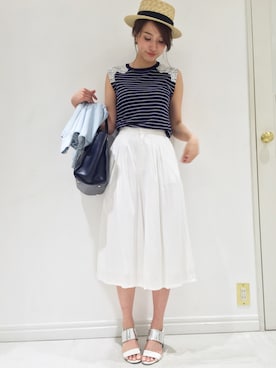「MERCURYDUO（マーキュリーデュオ）のアイテム（その他パンツ、ホワイト系）」を使った、立花 朋実さん（レディース・165cm）の春コーディネート