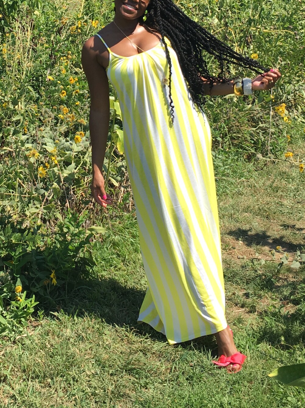 「WILDFOX、ootd、summer、maxi」｜「WILDFOXのアイテム（ドレス、イエロー系）」を使った、Shayさん（レディース・165cm）の夏コーディネートの1枚目の写真