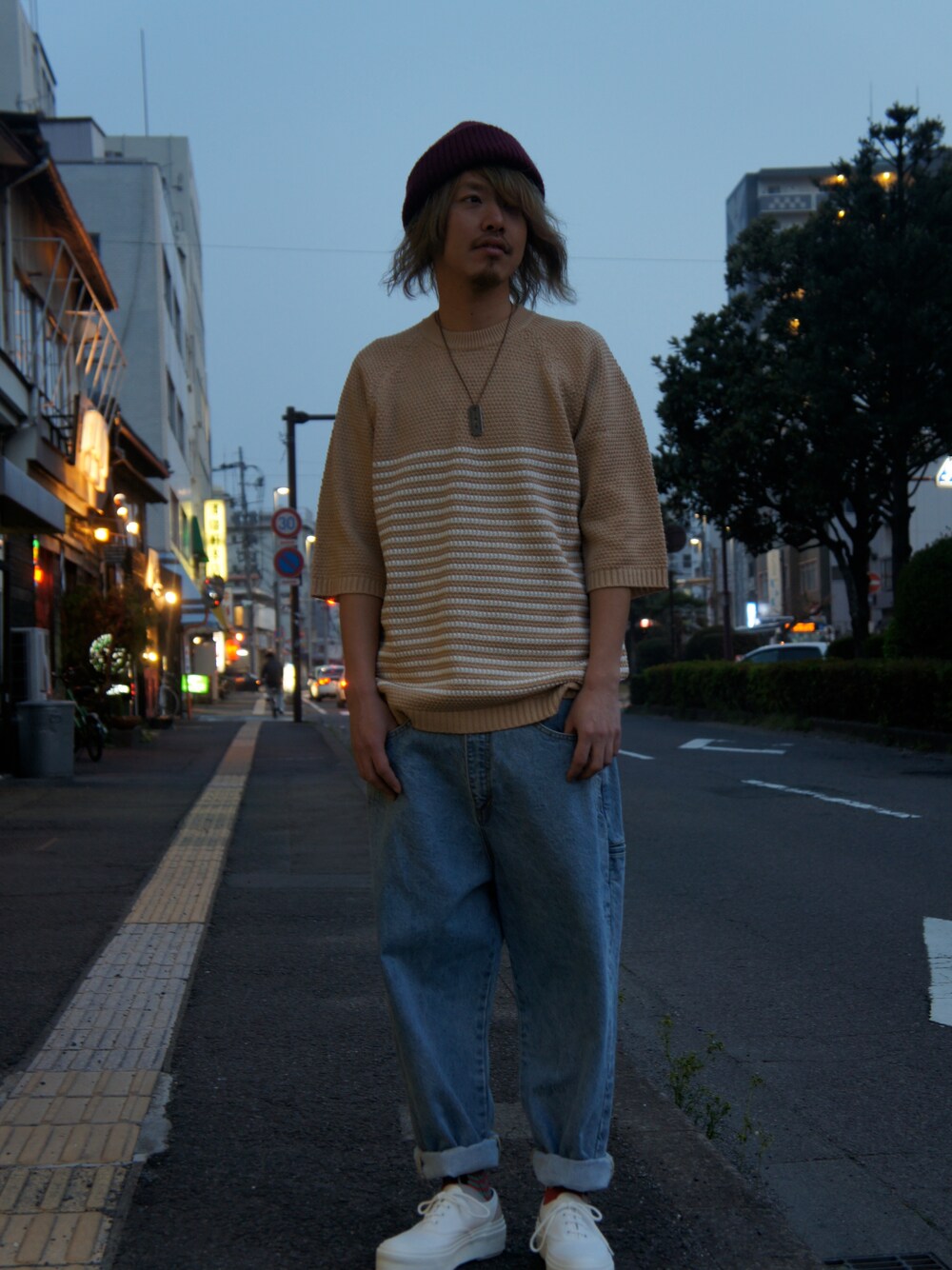 「ニット帽、 ボーダー、ワイドパンツ、春、jieda、correspondance、banal chic bizarre」｜「JiedaのBORDER KNIT（ニット/セーター、ベージュ系）」を使った、correspondanceさん（メンズ・173cm）の春コーディネートの1枚目の写真