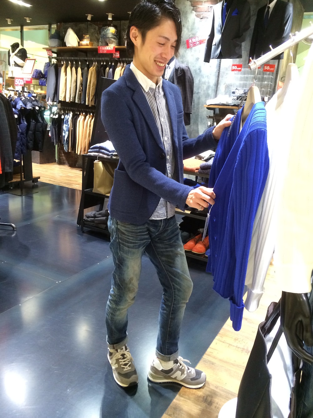 「New Balance、VANQUISH」｜「VANQUISHのニットテーラードジャケット（テーラードジャケット）」を使った、yuyaさん（メンズ・167cm）の冬コーディネートの1枚目の写真