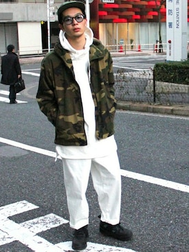 「unrelaxing（アンリラクシング）のアイテム（パーカー）」を使った、MEMENTISM STAFF2さん（メンズ・170cm）の冬コーディネート
