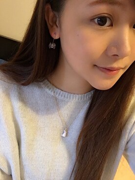 「アイテム（アクセサリー、パープル系）」を使った、Rita さん（レディース・156cm）の秋コーディネート