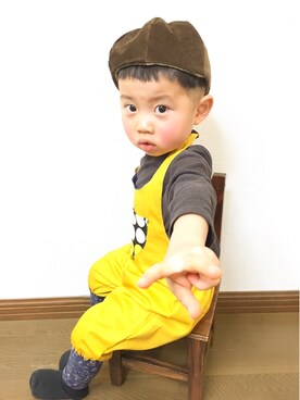 「アイテム（サロペット/オーバーオール、イエロー系）」を使った、☁︎ cielo子供服 ☁︎さん（キッズ・90cm）の冬コーディネート