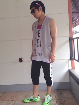 Uniqlo ユニクロ のタンクトップ パープル系 を使ったメンズ人気ファッションコーディネート Wear