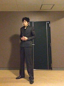 「TAKEO KIKUCHI（タケオキクチ）のアイテム（スーツパンツ）」を使った、峻さん（メンズ・181cm）の春コーディネート
