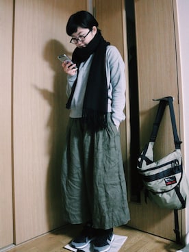 「MHL.」｜「アイテム（メッセンジャーバッグ）」を使った、わさん（レディース・156cm）の冬コーディネート