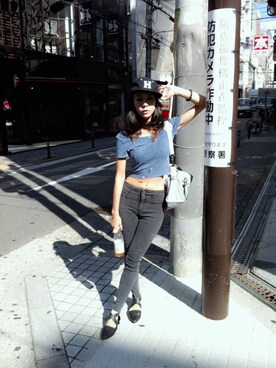 「H&M（エイチ・アンド・エム）のアイテム（Tシャツ/カットソー、ブルー系）」を使った、_sさん（レディース・163cm）の夏コーディネート