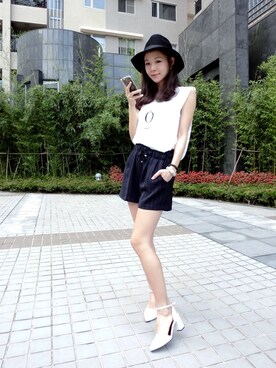 「chasingeverydaybeautyのアイテム（ベスト、ホワイト系）」を使った、_sさん（レディース・163cm）の春コーディネート