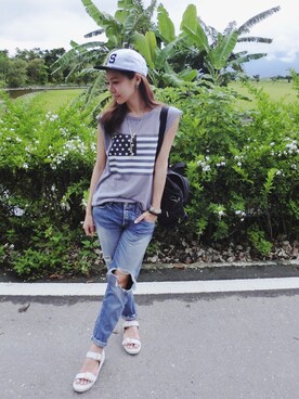 「chasingeverydaybeautyのアイテム（Tシャツ/カットソー、グレー系）」を使った、_sさん（レディース・163cm）の春コーディネート