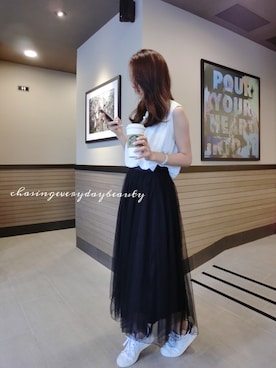 「chasingeverydaybeautyのアイテム（スカート、ブラック系）」を使った、_sさん（レディース・163cm）の春コーディネート
