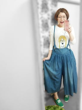 「センター分け」｜「アイテム（サロペット/オーバーオール）」を使った、Ａｈａ* さん（レディース・159cm）の秋コーディネート