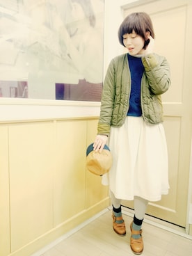 「カーキ×ホワイト」｜「アイテム（その他アウター）」を使った、Ａｈａ* さん（レディース・159cm）の春コーディネート