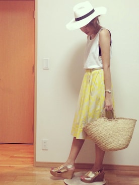 「花柄 スカート」｜「アイテム（腕時計）」を使った、kasumi さん（レディース・163cm）の夏コーディネート