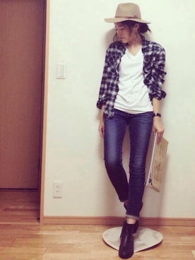 「TALKING ABOUT THE ABSTRACTION（トーキング　アバウト　ジ　アブストラクション）のアイテム」を使った、kasumi さん（レディース・163cm）の秋コーディネート
