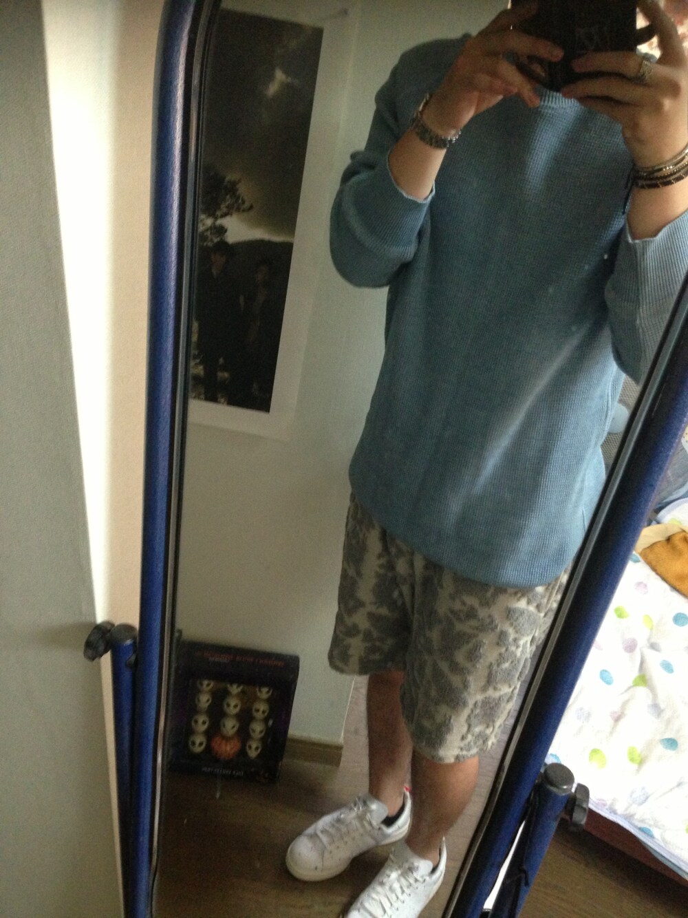 「kicks、BEDWIN & THE HEARTBREAKERS、bukht、adidas originals、マーク・ジェイコブス」｜「bukhtのワッフルニット
（ニット/セーター、ブルー系）」を使った、 kento kamaharaさん（メンズ・175cm）の春コーディネートの1枚目の写真