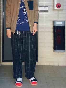 「SUPERTHANKS」｜「アイテム（サンダル）」を使った、 kento kamaharaさん（メンズ・175cm）の春コーディネート