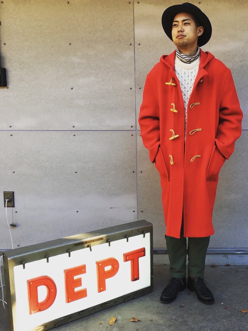 「フリークスストア、フリークスストア(FREAK'S STORE)、Paraboot、ENGINEERED GARMENTS、MONTGOMERY、ダッフルコート、ニット帽、ハット、タートルネック、ファティーグパンツ」｜「STETTSONのアイテム（ハット、ブラック系）」を使った、永島秀都さん（メンズ・178cm）の冬コーディネートの1枚目の写真