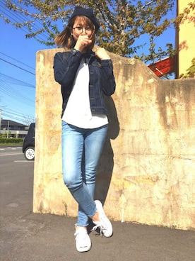 「GU（ジーユー）のアイテム（Tシャツ/カットソー、ホワイト系）」を使った、NANAさん（レディース・164cm）の春コーディネート