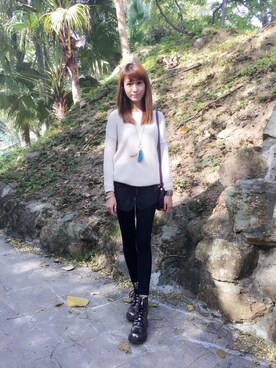 「CaxxCarashのアイテム（ニット/セーター、ベージュ系）」を使った、Cady Lamさん（レディース・170cm）の冬コーディネート