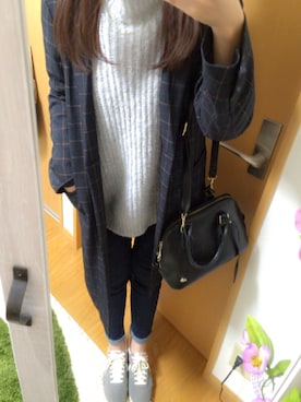 「OSMOSIS（オズモーシス）のアイテム（チェスターコート）」を使った、Kanaさん（レディース・160cm）の秋コーディネート