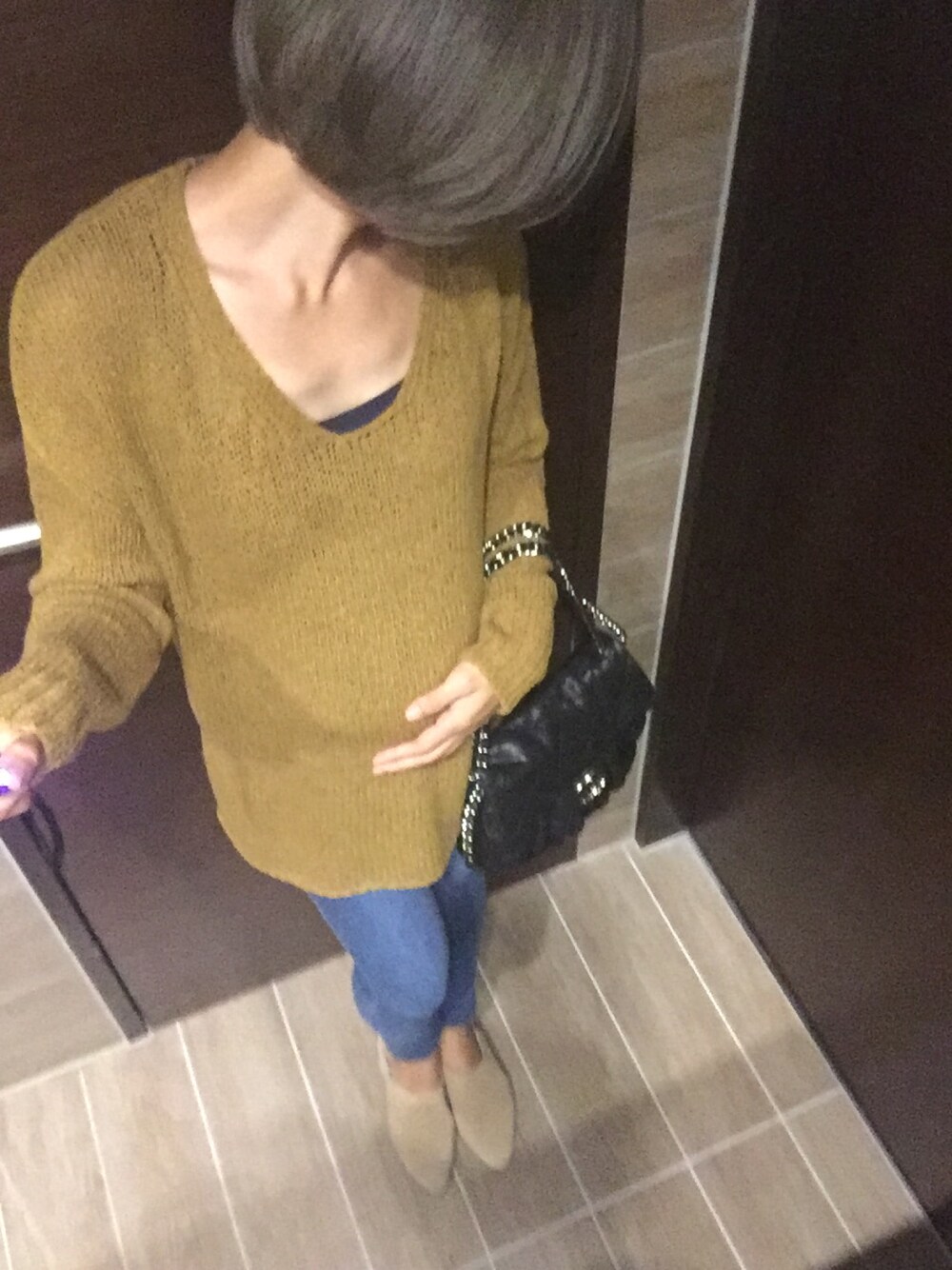 「大人カジュアル、冬コーデ、休日スタイル、カーキ、デニム、マタニティコーデ、マタニティ、ニット、ラクチンコーデ、プチプラ」｜YUKAさん（レディース・160cm）の秋コーディネートの1枚目の写真