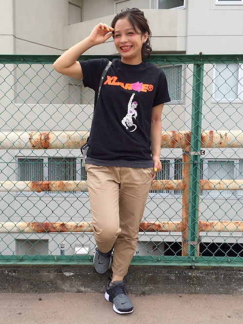 美品 XLARGE×DRAGONBALL フリーザ スウェット 美品 XLARGE×DRAGONBALL フリーザ スウェット
