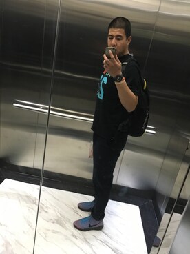 「NIKE（ナイキ）のアイテム（スニーカー、その他）」を使った、冯冯本宝宝さん（メンズ・189cm）の春コーディネート