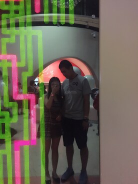 「NIKE（ナイキ）のアイテム（Tシャツ/カットソー、グレー系）」を使った、冯冯本宝宝さん（メンズ・189cm）の春コーディネート