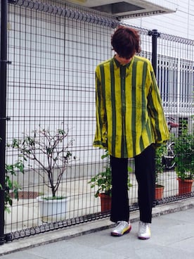 「ISSEY MIYAKE（イッセイミヤケ）のアイテム（パンツ）」を使った、deguchiさん（メンズ・175cm）の夏コーディネート