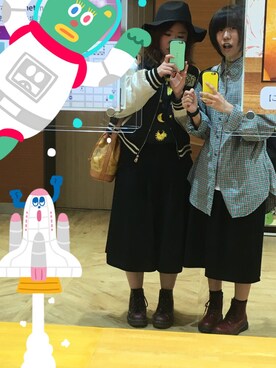 「ラルフローレンシャツ」｜「アイテム（ブーツ）」を使った、し。さん（レディース・157cm）の秋コーディネート