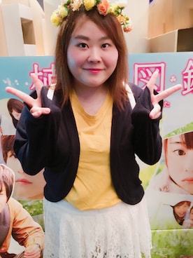 「cletteのアイテム（Tシャツ/カットソー、イエロー系）」を使った、maikoさん（レディース）の春コーディネート