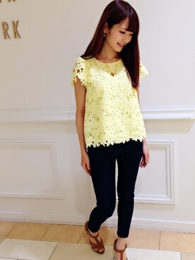 「laboratory work（ラボラトリーワーク）の【期間限定タイムセール】ベーシックTストラップサンダル（サンダル、イエロー系）」を使った、saori.mさん（レディース・158cm）の夏コーディネート