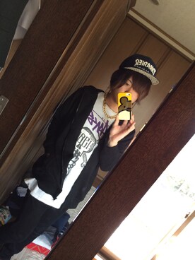 「THRASHER（スラッシャー）のTHRASHER 刺繍ロゴ平つばキャップ（キャップ、ブラック系）」を使った、まきまきさん（メンズ・166cm）の春コーディネート