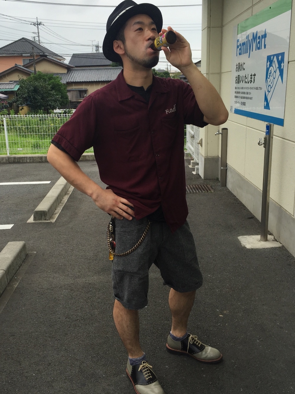 「ボーリングシャツ、ヘパリーゼ、飲み会、サドルシューズ、ラディアル、グラッドハンド」｜「WEIRDOのアイテム（ハット、ブラック系）」を使った、HIDEさん（メンズ・166cm）の夏コーディネートの1枚目の写真
