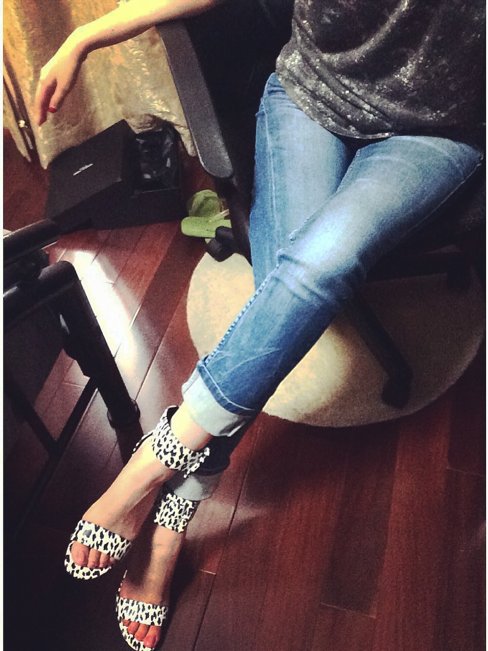 「Hyuna」｜「JEANASISのアイテム（キャミソール、グレー系）」を使った、lovesmilinさん（レディース・167cm）の秋コーディネートの1枚目の写真