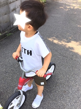 「FITH（フィス）のアイテム（Tシャツ/カットソー、ホワイト系）」を使った、♡hachi♡さん（キッズ・110cm）の夏コーディネート