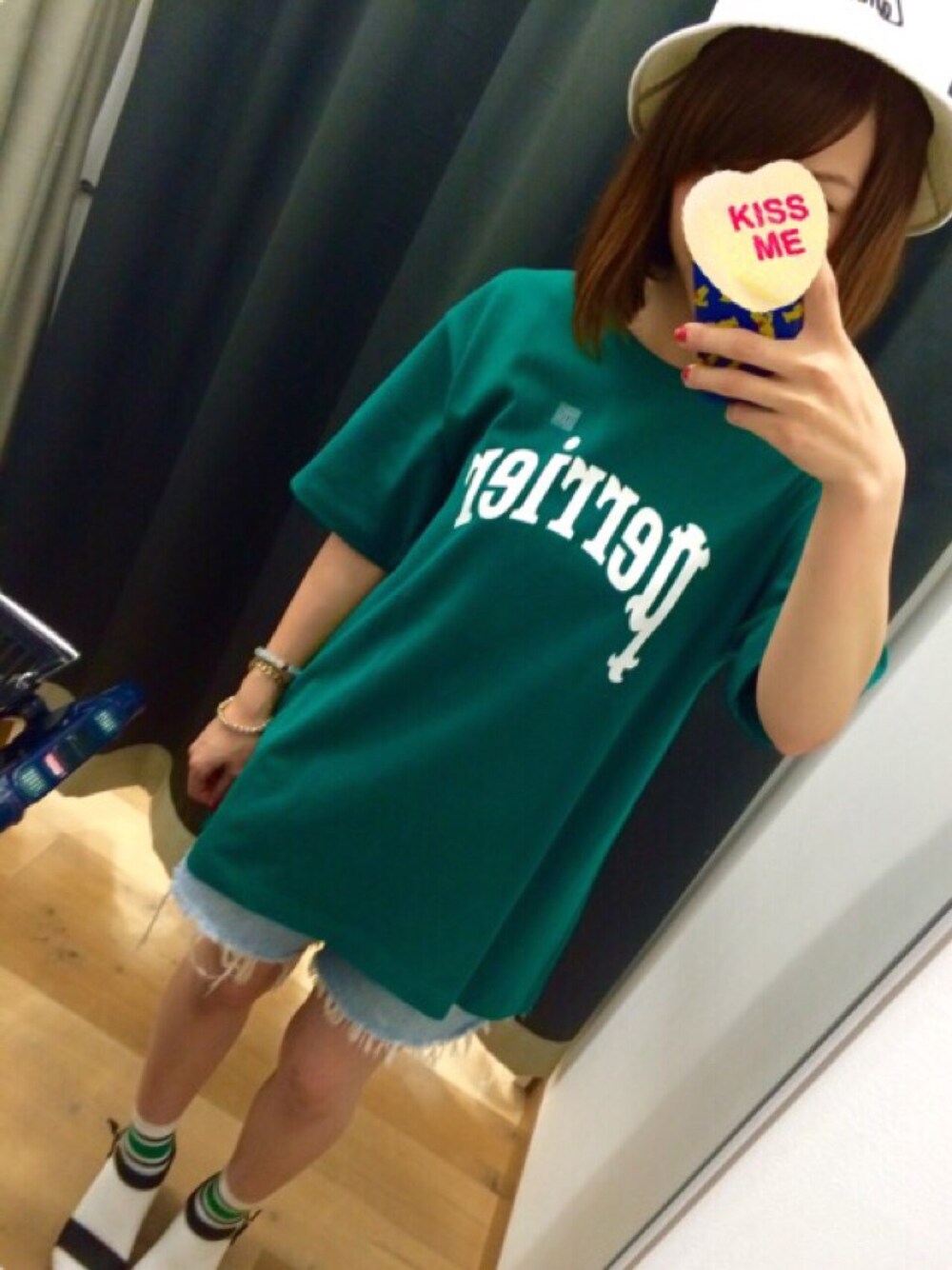「ユニクロ、UNIQLO、古着MIX、アメカジ、スケータースタイル、厚底サンダル」｜「UNIQLOのアイテム（Tシャツ/カットソー、グリーン系）」を使った、まぴたんさん（レディース・156cm）の夏コーディネートの1枚目の写真