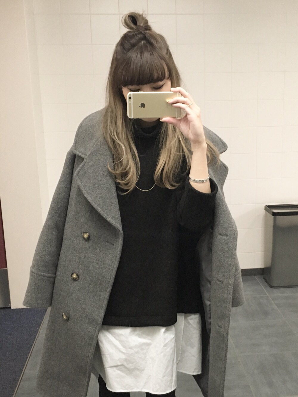 「Pコート」｜「Ungridの【Casual】ﾐﾄﾞﾙ丈ﾙｰｽﾞPｺｰﾄ（ピーコート、グレー系）」を使った、MINAEさん（レディース・160cm）の冬コーディネートの1枚目の写真