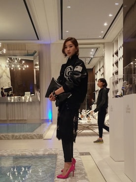 「OPENING CEREMONY（オープニングセレモニー）のアイテム（スタジャン）」を使った、Jeong Chanmeeさん（レディース・163cm）の夏コーディネート