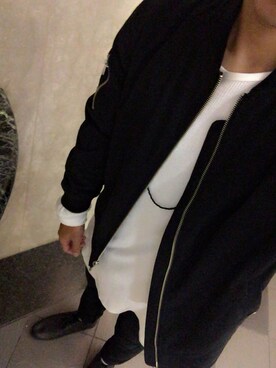 「ブラック×ホワイト」｜「アイテム（ミリタリージャケット）」を使った、Takanori Tatsumiさん（メンズ・173cm）の秋コーディネート