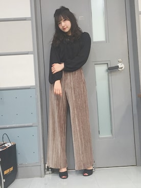 「LILY BROWN（リリーブラウン）のアイテム（パンツ）」を使った、村瀬紗英さん（レディース・159cm）の秋コーディネート
