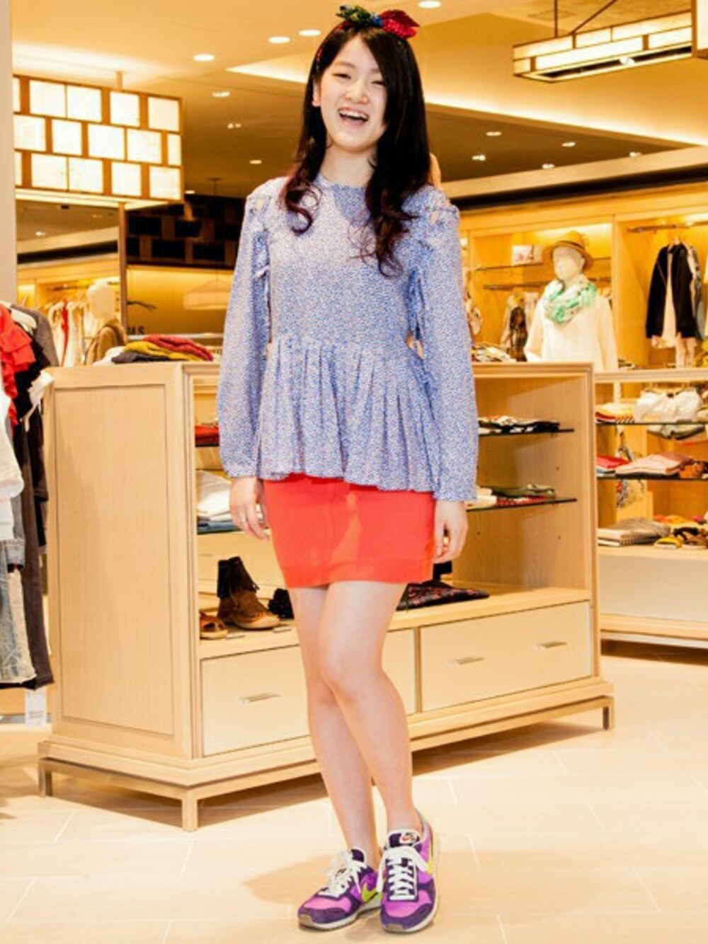 BEAMS WOMEN（Eコマース担当）さんの「Ray BEAMS / ニットタイトミニスカート（Ray BEAMS）」を使ったコーディネートの1枚目の写真