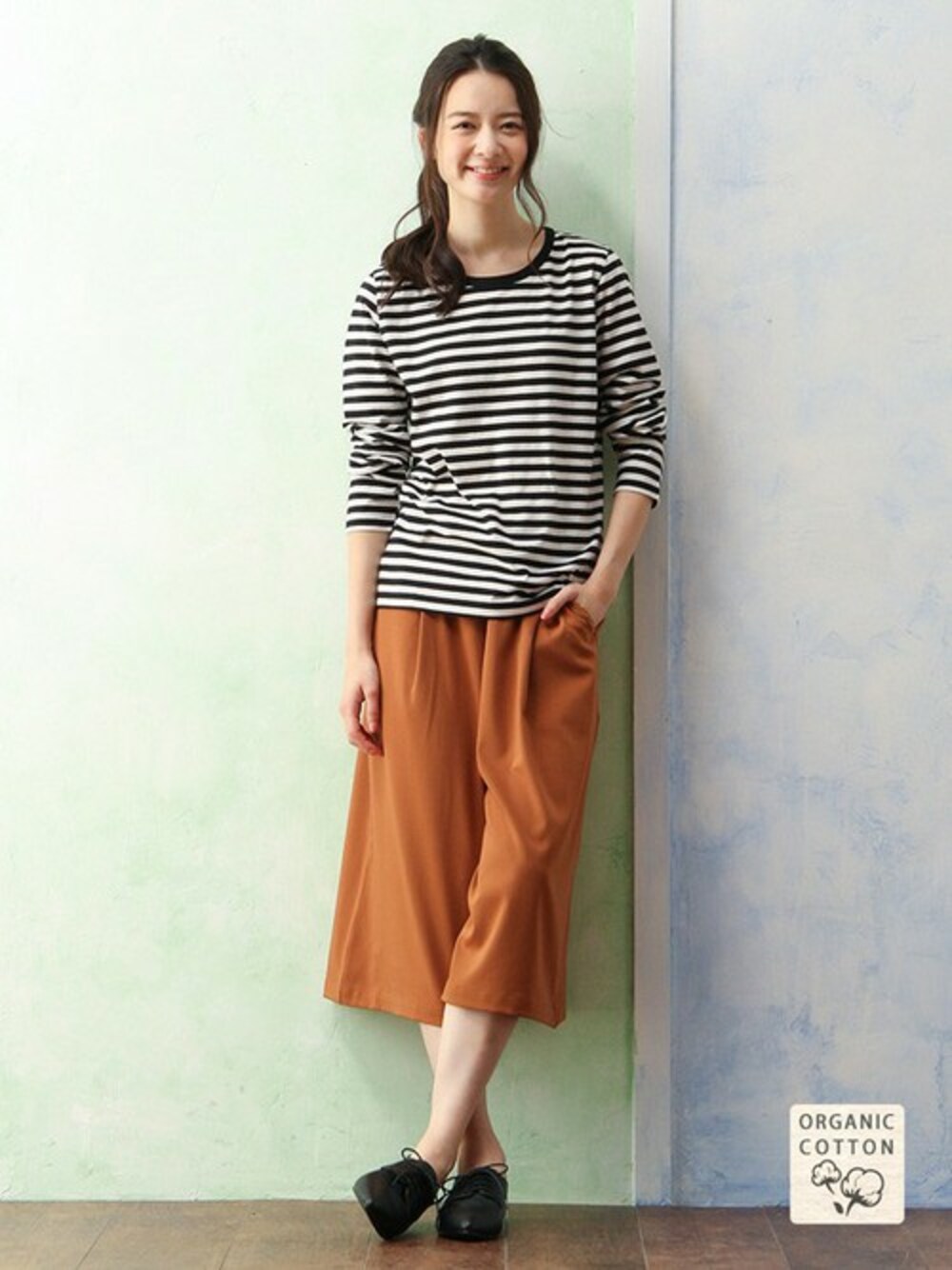 「ボーダー、ワイドパンツ、ガウチョパンツ、ママコーデ、ハニーズ、Honeys、秋」｜「HoneysのオーガニックＴシャツ（トップス、ホワイト系）」を使った、ハニーズさん（レディース・160cm）の夏コーディネートの1枚目の写真