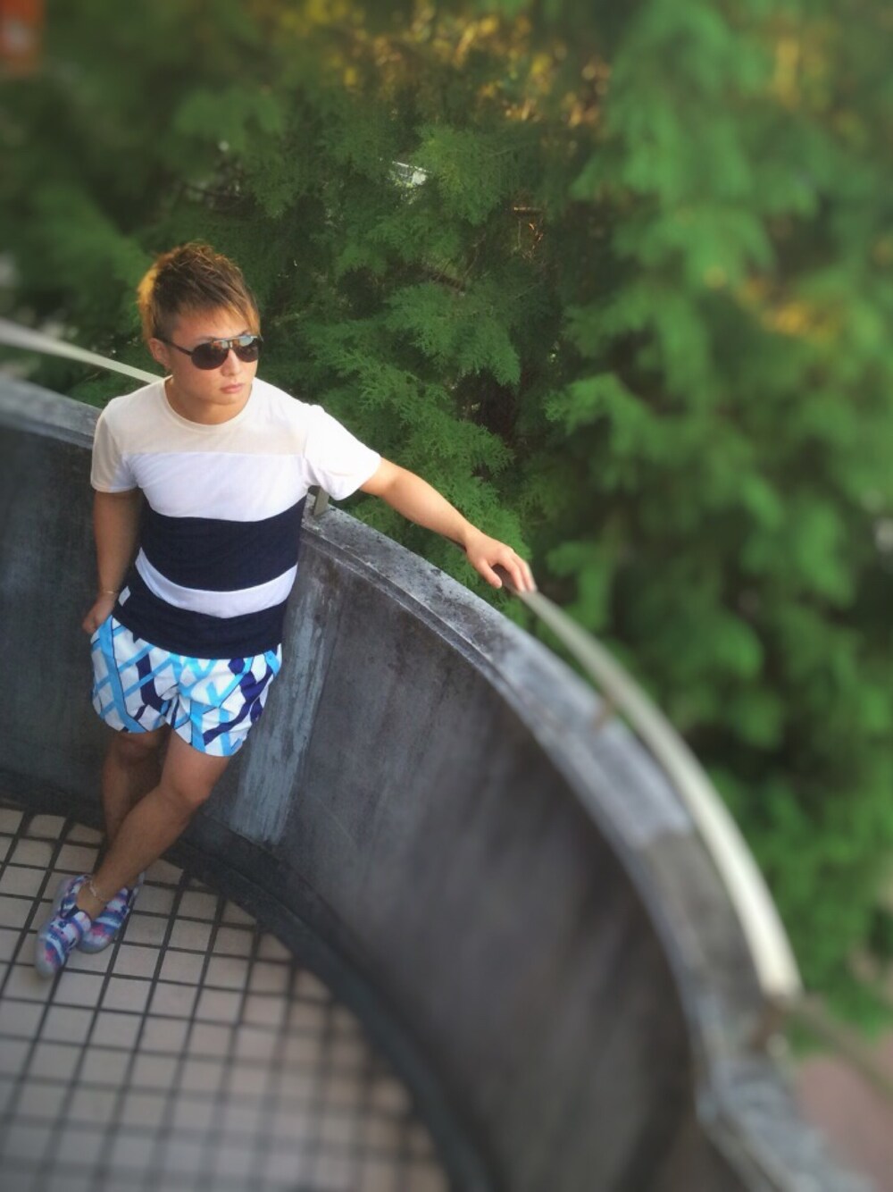 「DOWBLのアイテム（その他シューズ、パープル系）」を使った、森将汰さん（メンズ・167cm）の秋コーディネートの1枚目の写真