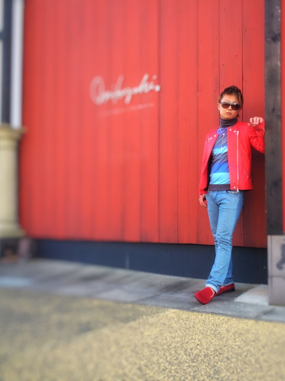 「DOWBL、red、レザー、winter、Carrera、like4like、like、happy、peace、Good」｜「DOWBLのアイテム（シューズ、レッド系）」を使った、森将汰さん（メンズ・167cm）の秋コーディネートの1枚目の写真