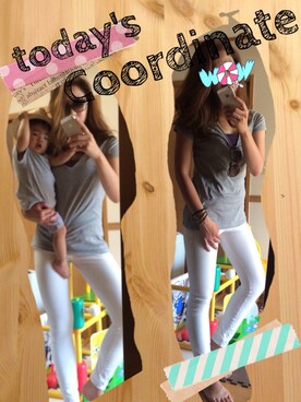 「AZUL by moussy（アズールバイマウジー）のアイテム（Tシャツ/カットソー、グレー系）」を使った、りおさん（レディース・163cm）の夏コーディネート