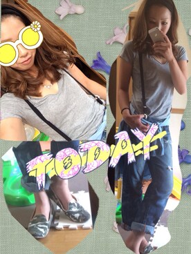 「AZUL by moussy（アズールバイマウジー）のアイテム（Tシャツ/カットソー、グレー系）」を使った、りおさん（レディース・163cm）の夏コーディネート